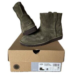 Classic Unlined Mini Ugg Boots - Sage -- Size 8- NIB!